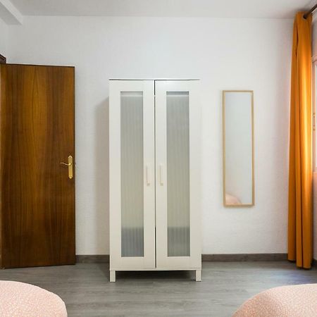Lovely, New, Bright 3 Mins To Beach Apt 105 Sq Meters Alicante Exteriör bild